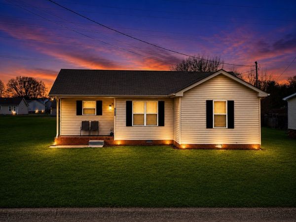 1977 Timberline Cir , Oak Grove, KY 42262