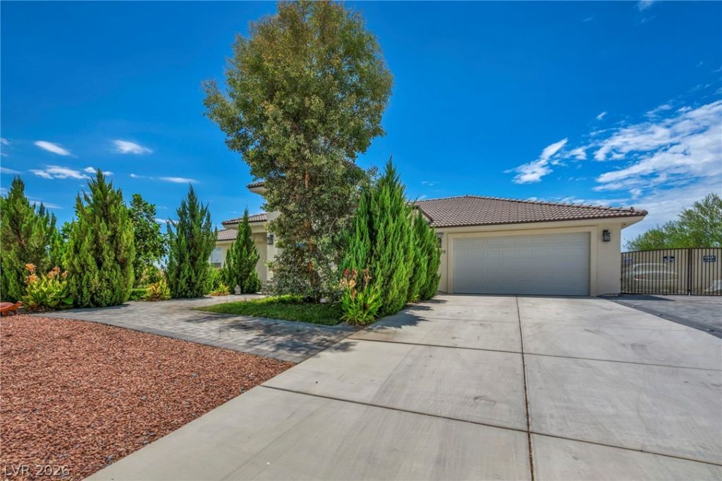 6680 Greenbriar Court, Pahrump, NV 89061