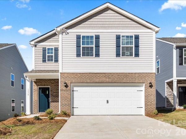 1339 37th Avenue Lane NE, Hickory, NC 28601