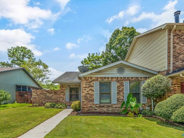 335 Chateau Drive SW, Huntsville, AL 35801