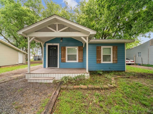 15 S Mayes Street , Pryor, OK 74361