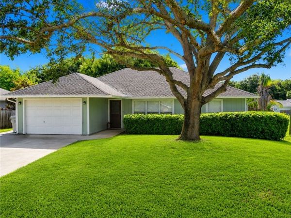 916 21st Avenue, Vero Beach, FL 32960