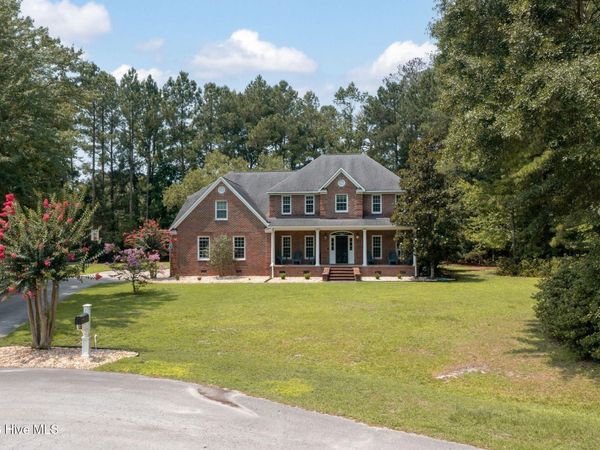 2003 Grenville Court, Trent Woods, NC 28562