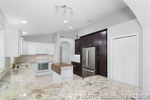 1959 NW Marsh Rabbit Lane, Jensen Beach, FL 34957 Photo