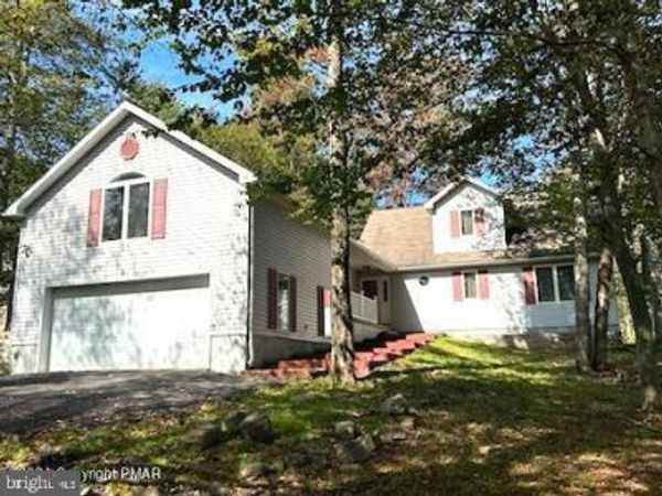 2170 PINE VALLEY DRIVE , TOBYHANNA, PA 18466