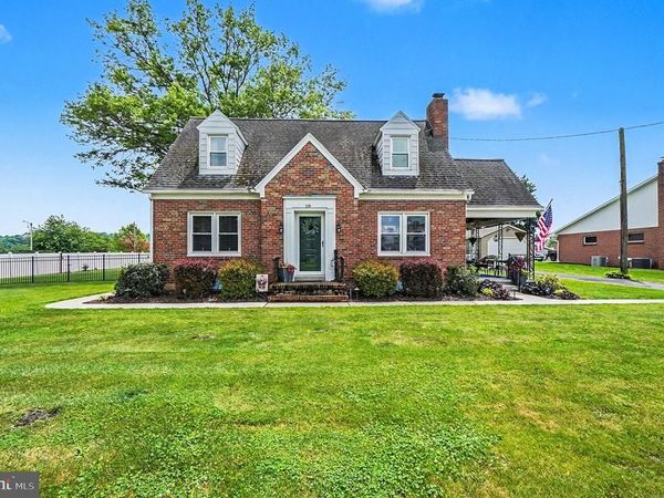 118 E QUEEN STREET , JONESTOWN, PA 17038