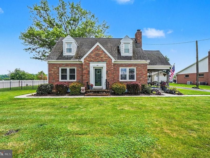 118 E Queen Street , Jonestown, PA 17038 Main Photo