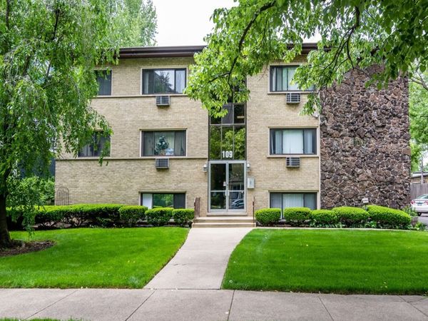 109 S Elmwood Avenue , Unit 16, Oak Park, IL 60302