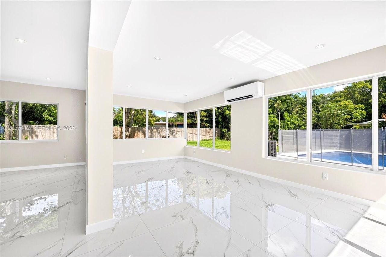 5715 Jackson St , Hollywood, FL 33023 Photo