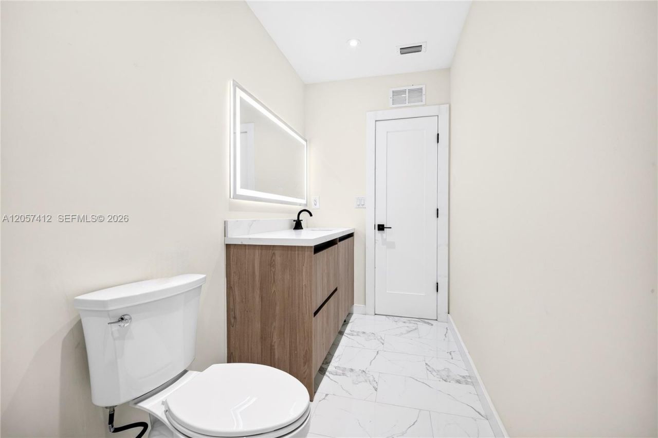5715 Jackson St , Hollywood, FL 33023 Photo