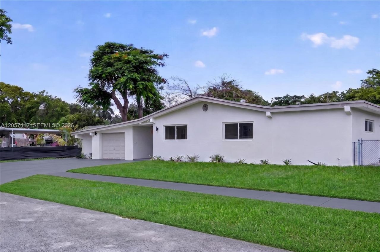 5715 Jackson St , Hollywood, FL 33023 Photo