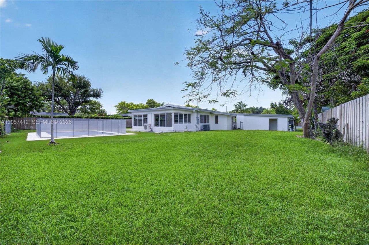 5715 Jackson St , Hollywood, FL 33023 Photo