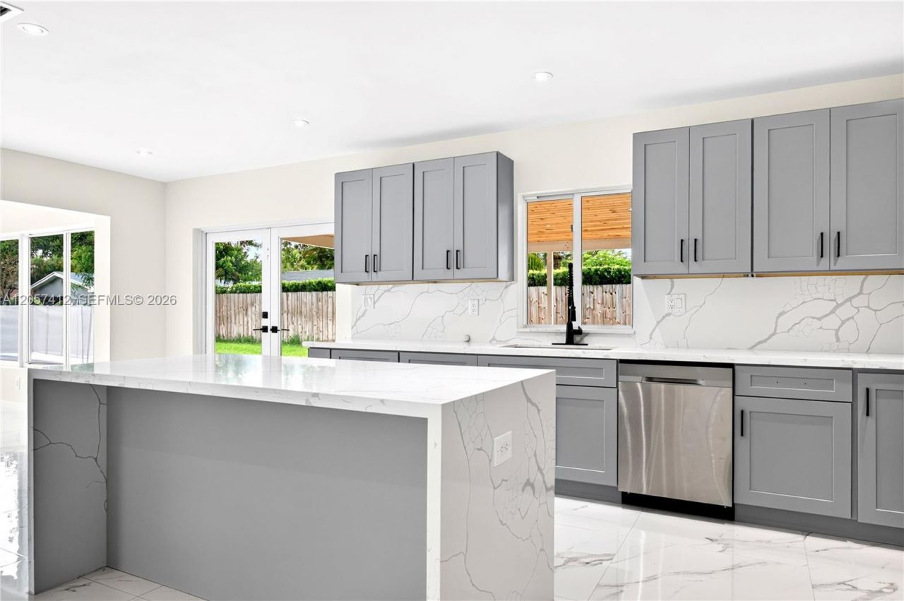 5715 Jackson St , Hollywood, FL 33023 Photo