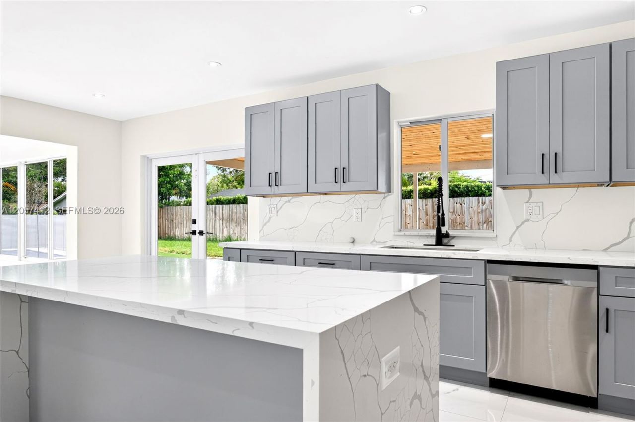 5715 Jackson St , Hollywood, FL 33023 Photo