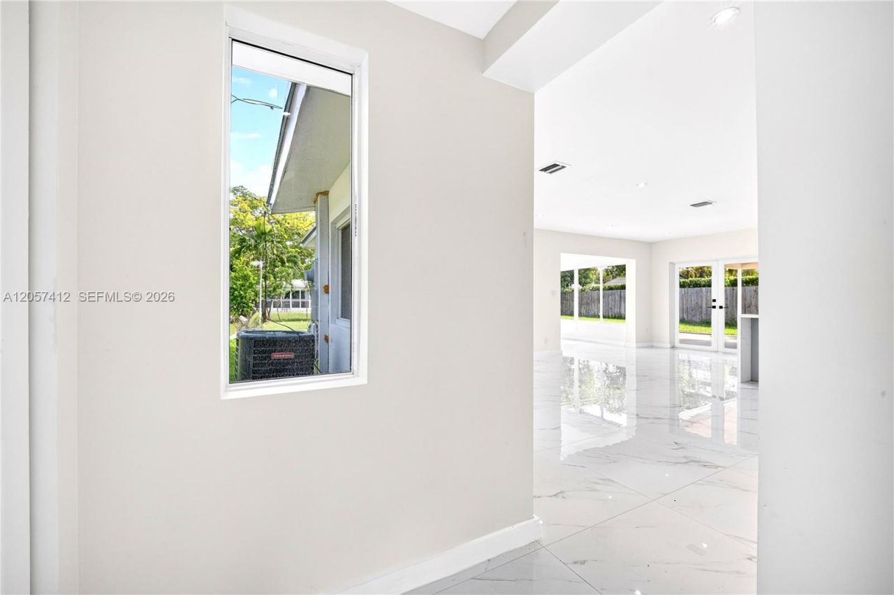 5715 Jackson St , Hollywood, FL 33023 Photo