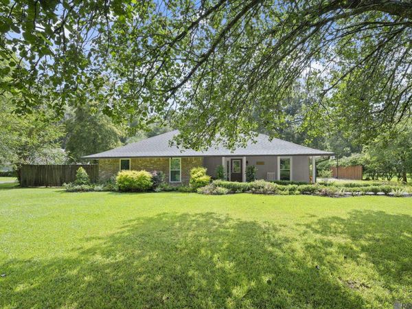 7566 Kingsley Dr, Denham Springs, LA 70706