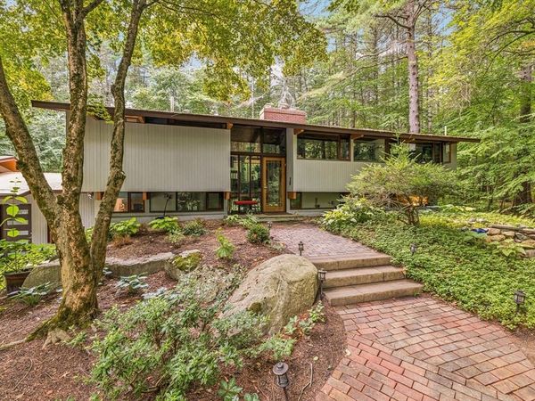 60 Fern Lane, Carlisle, MA 01741