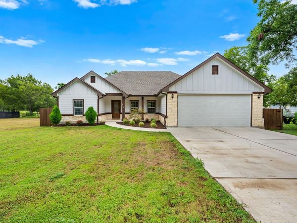 104 Bill ST , Elgin, TX 78621