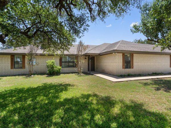 349 Seven Ranch RD , Salado, TX 76571