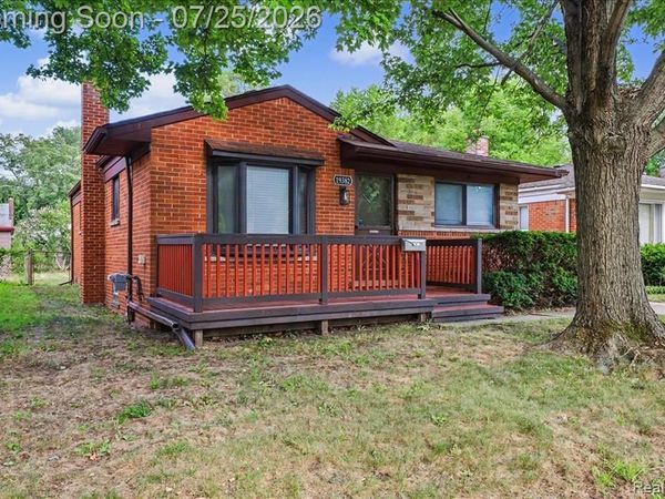 19382 Antago Street, Livonia, MI 48152