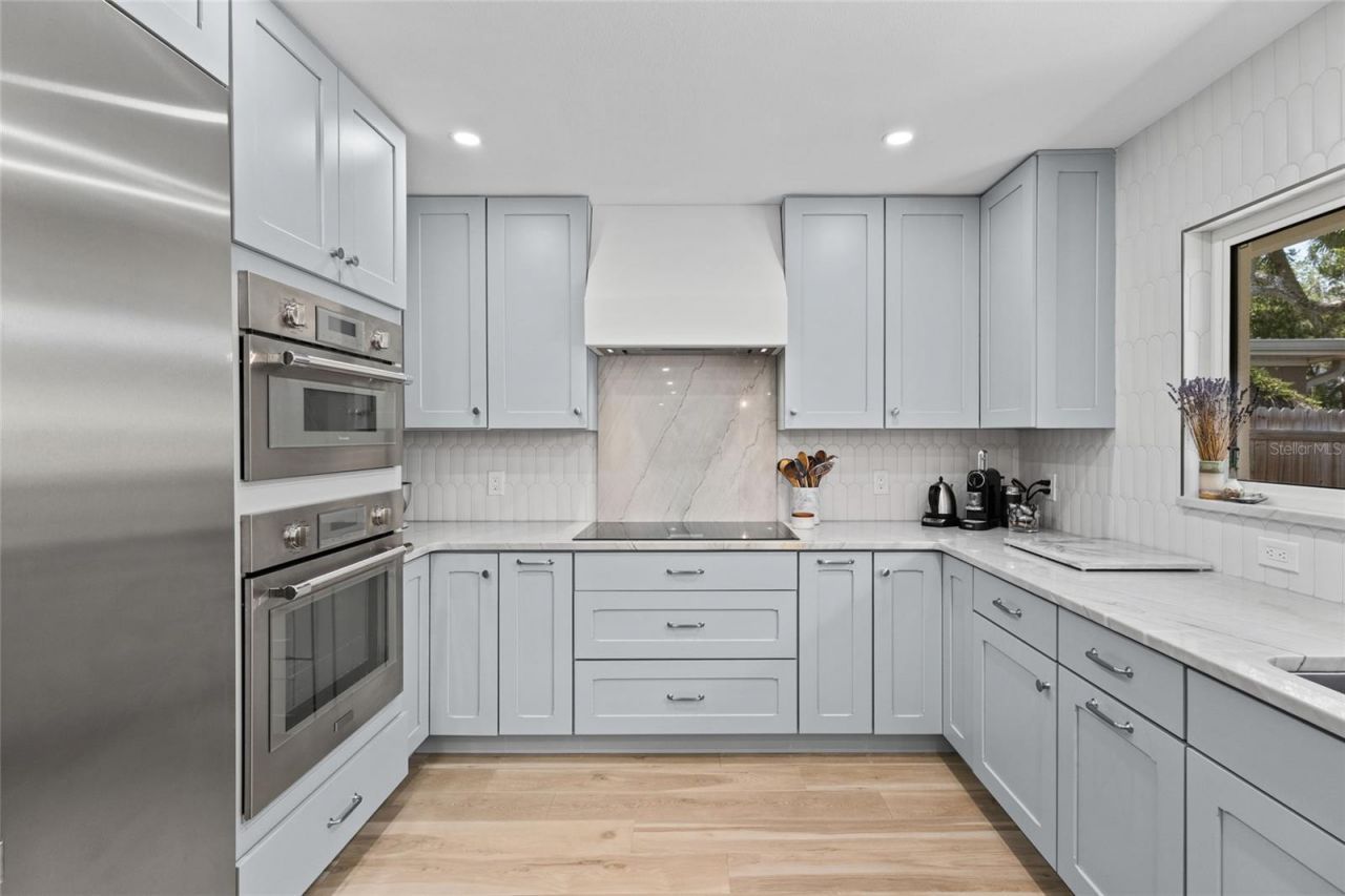 801 Edgemere Lane, Sarasota, FL 34242 Photo