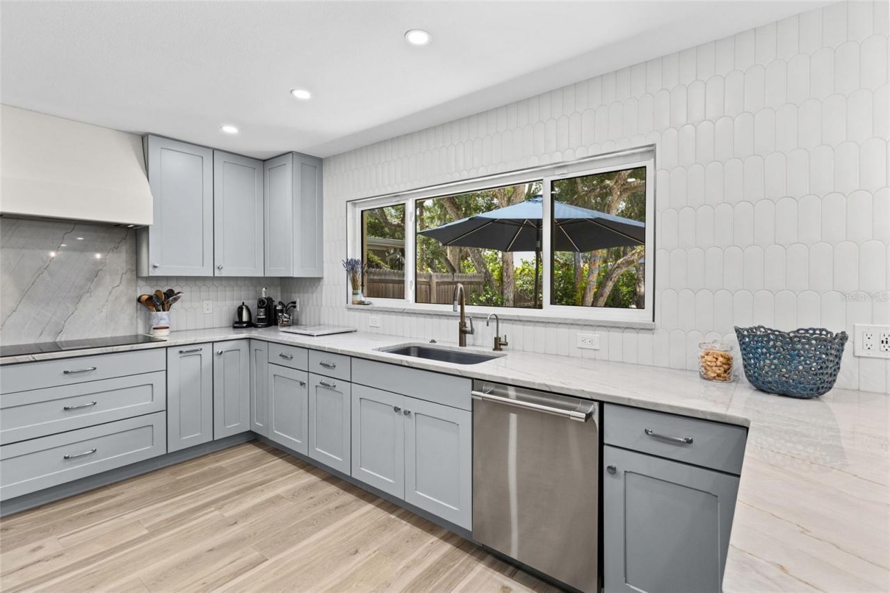 801 Edgemere Lane, Sarasota, FL 34242 Photo