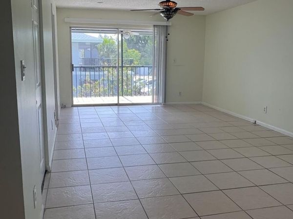 905 Southridge Road, Unit 204a, Delray Beach, FL 33444
