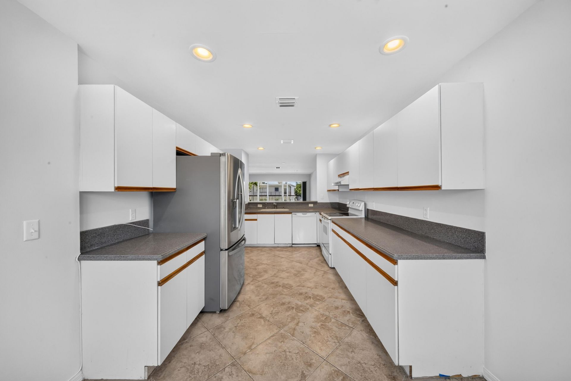 1998 NE 7th Street, Unit 103, Deerfield Beach, FL 33441 Photo