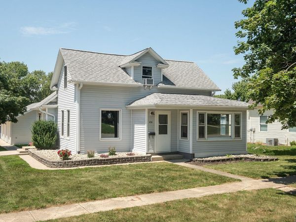 430 ARIZONA AVE SW, Orange City, IA 51041