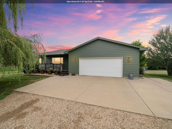 1913 DePaul Ave., Vermillion, SD 57069