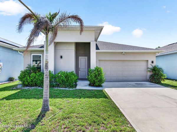 1068 Corbin Circle SW, Palm Bay, FL 32908