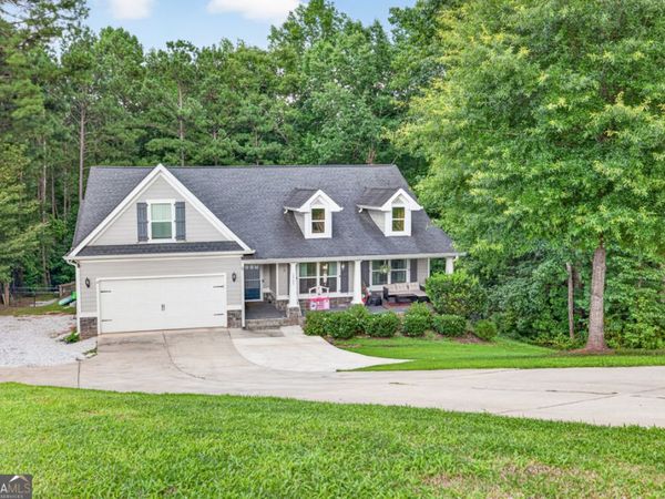 2565 Aaron Court, Loganville, GA 30052