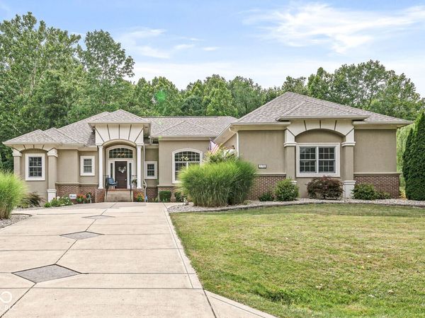 2710 Grey Fox Drive, Martinsville, IN 46151