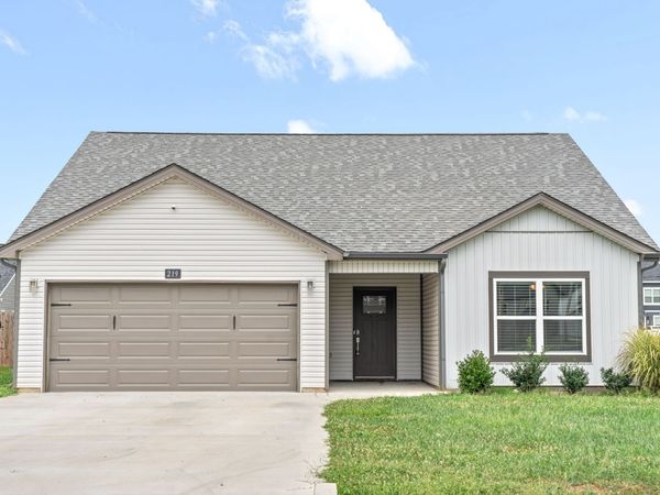 219 Clark Rd , Clarksville, TN 37042