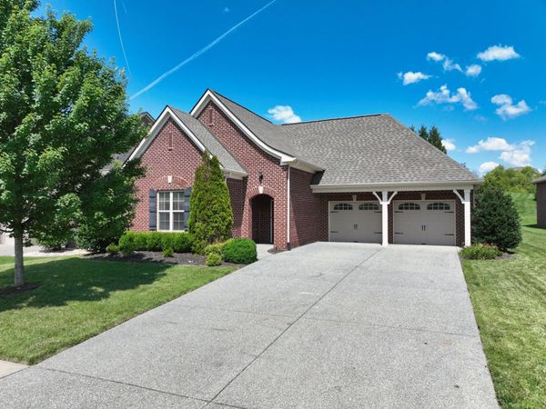 223 Meandering Dr , Lebanon, TN 37090