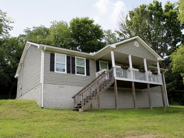377 Rawls Creek Rd, Gordonsville, TN 38563