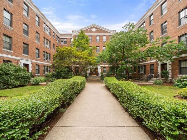66 Queensberry St, Unit 218, Boston, MA 02215