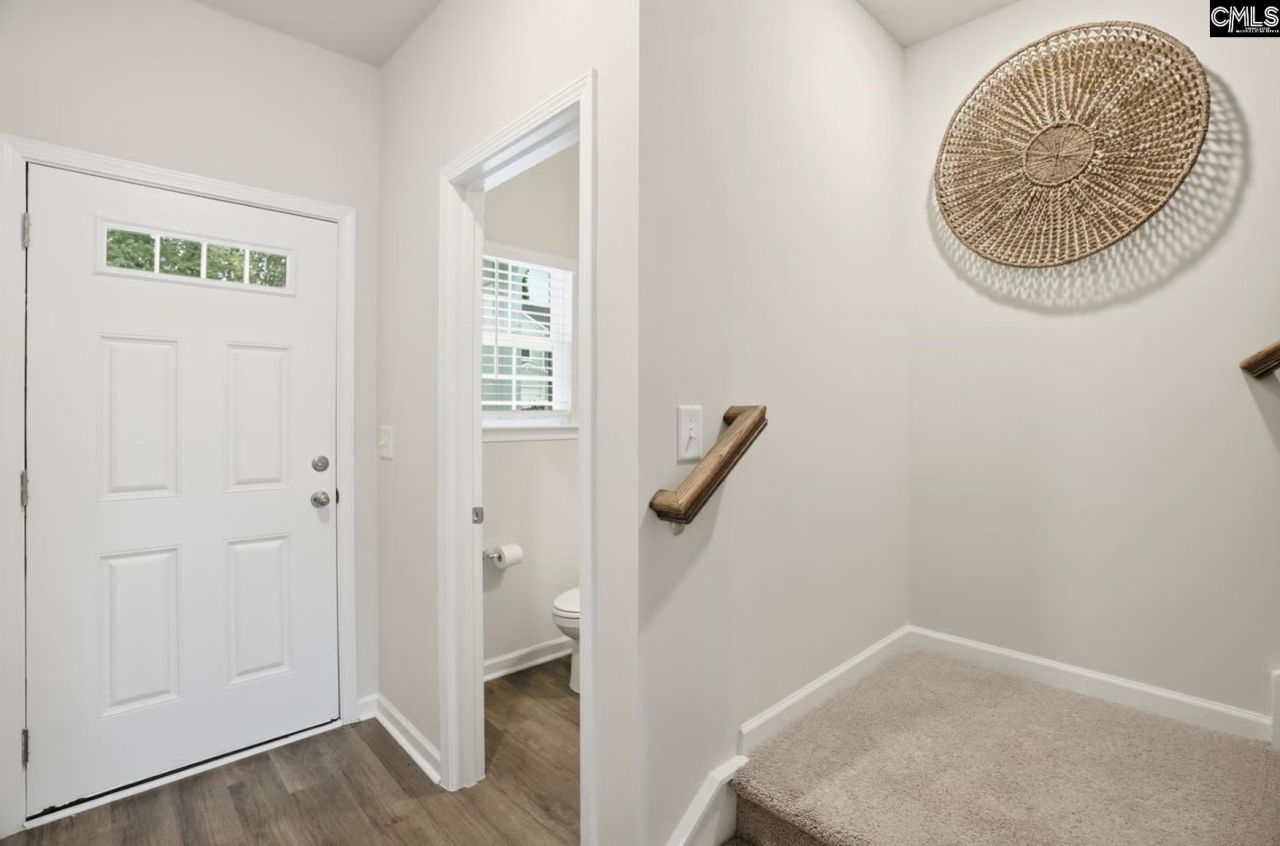 1308 Crosshill Court  Photo 4
