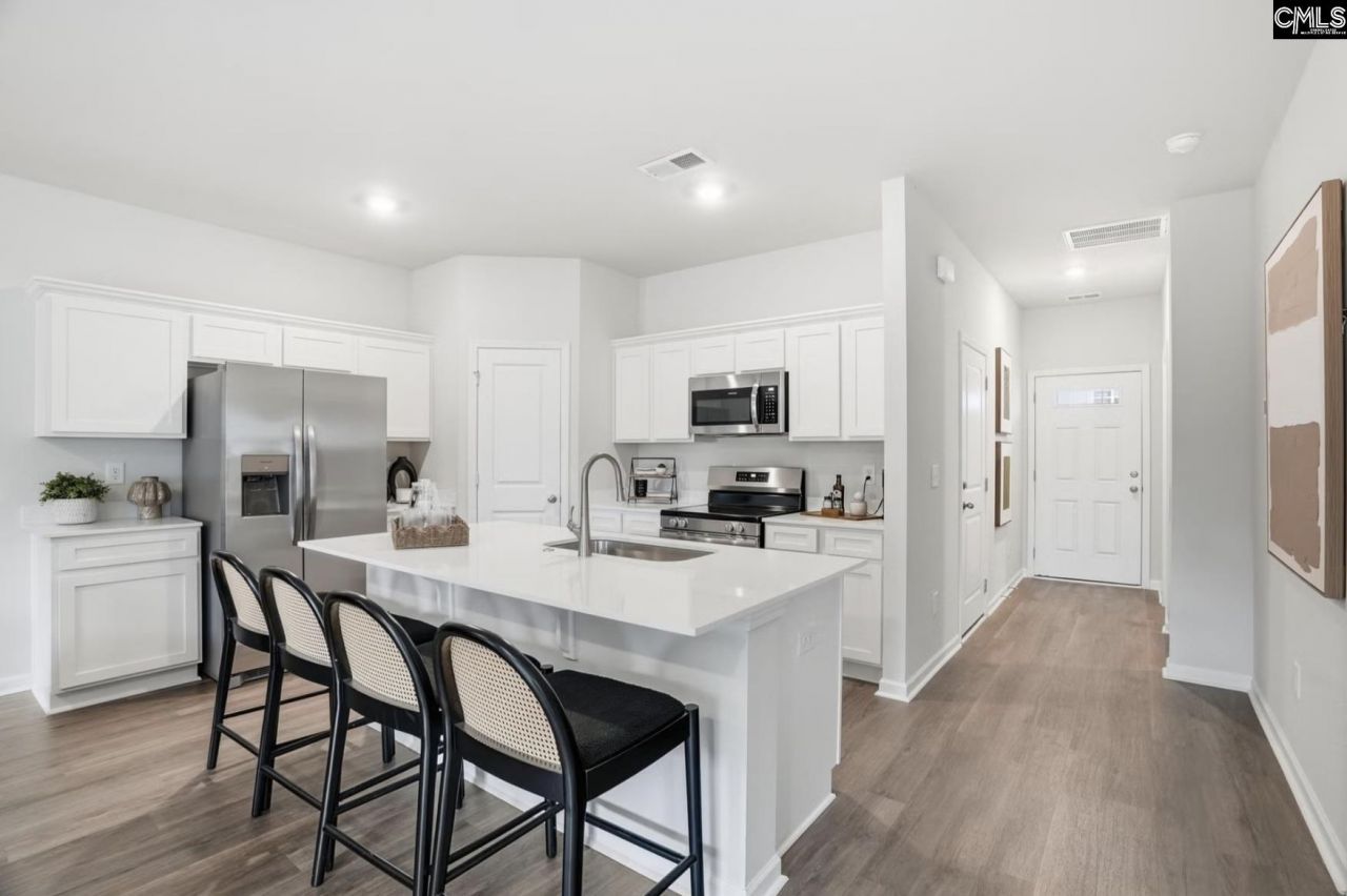 1308 Crosshill Court  Photo 6