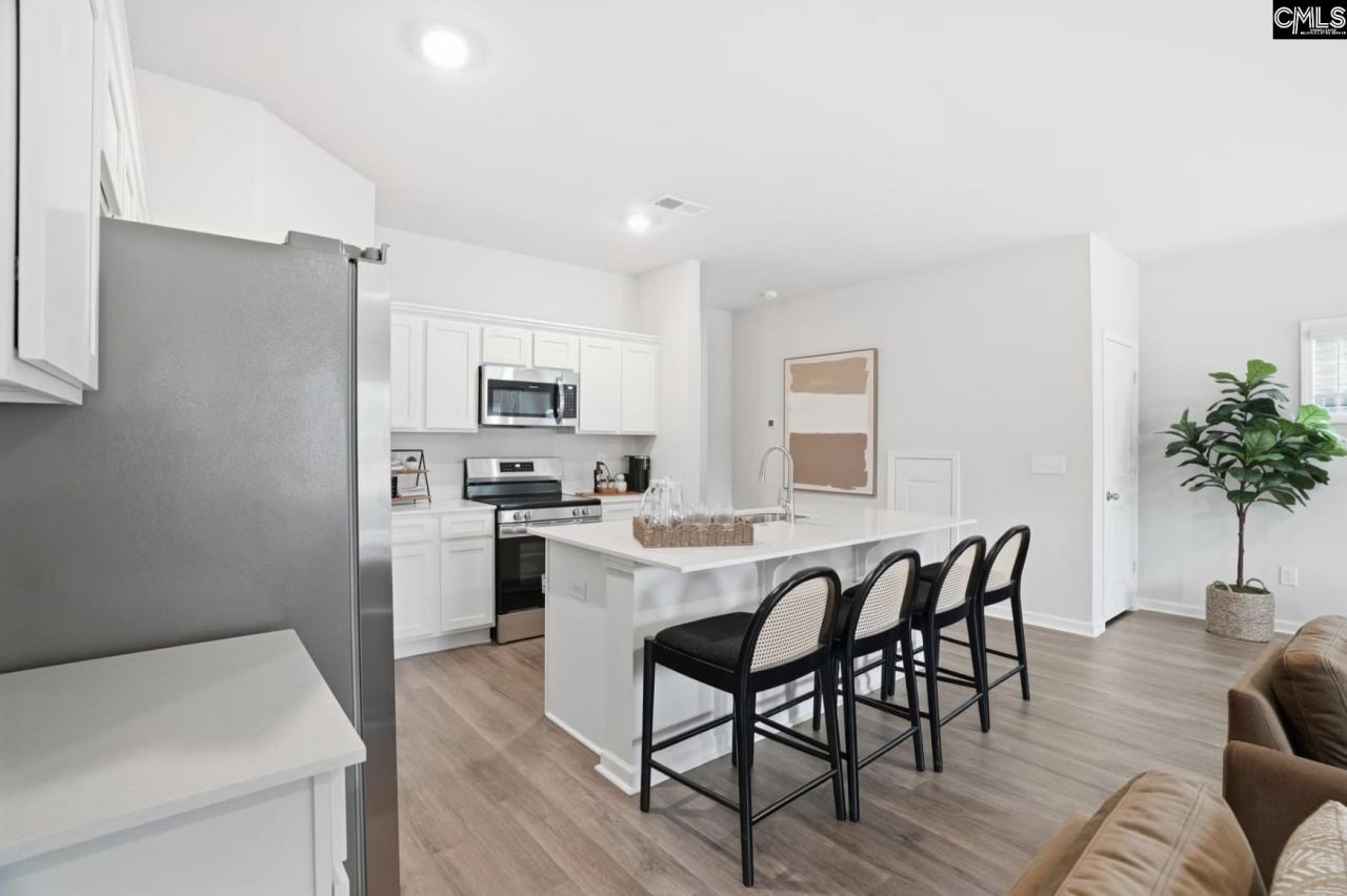 1308 Crosshill Court  Photo 7
