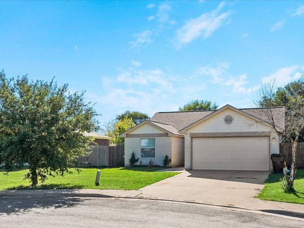 1514 Windridge DR , Lockhart, TX 78644