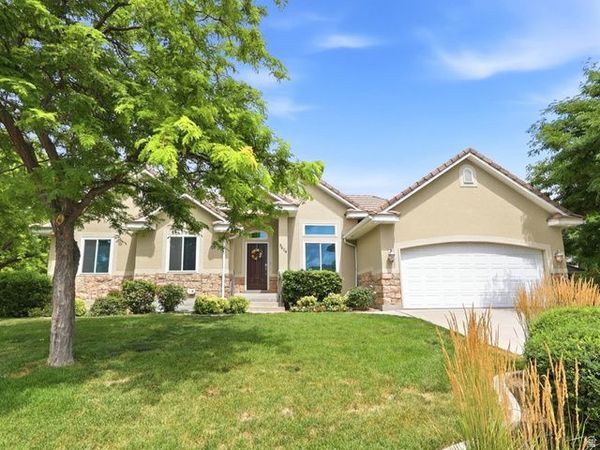 9604 N APPLE CT W, Cedar Hills, UT 84062