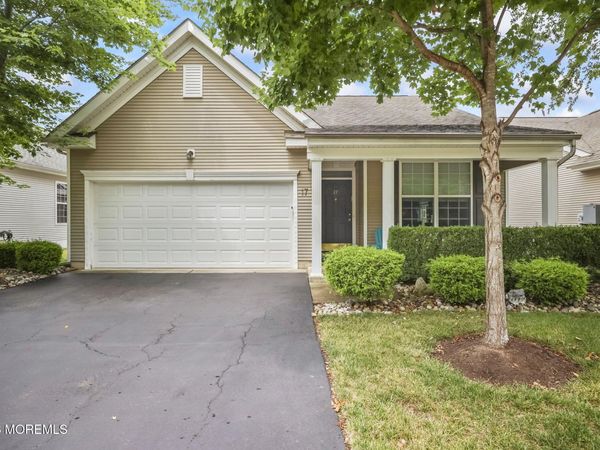 17 Silver Charm Road, Manalapan, NJ 07726