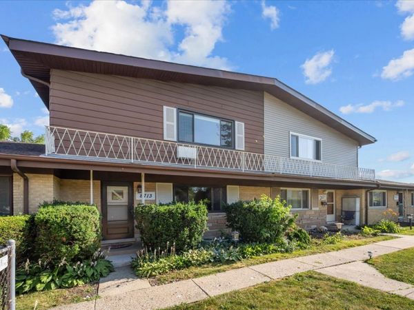 8713 N National Avenue , Niles, IL 60714