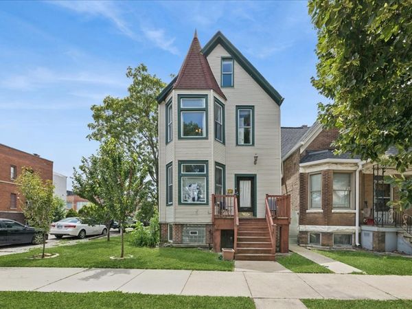 2835 W Wellington Avenue , Unit 2, Chicago, IL 60618