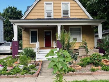 1608 S Pasfield Street, Springfield, IL 62704