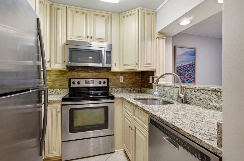 415 Ocean Creek Dr.  Photo 10