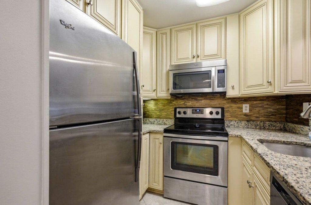 415 Ocean Creek Dr.  Photo 11