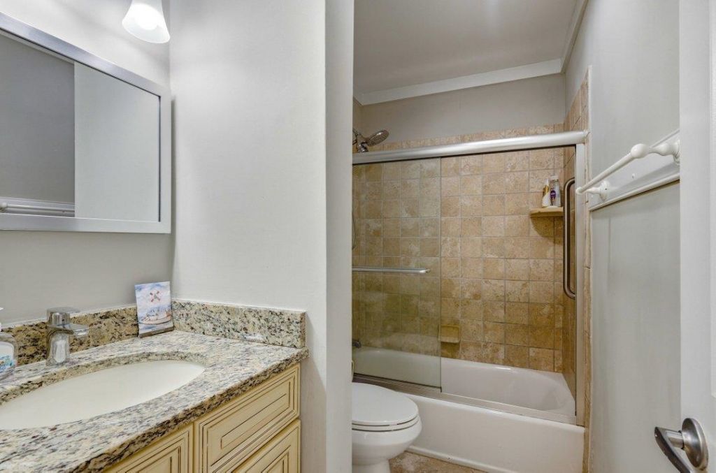 415 Ocean Creek Dr.  Photo 17