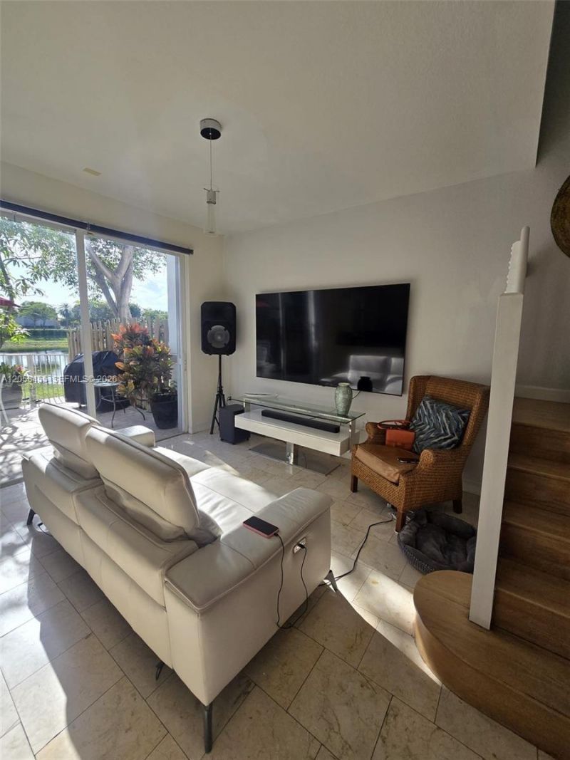 7950 NW 108th Pl, Doral, FL 33178 Photo